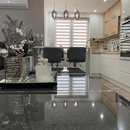 Prestige Line Apartament Legnica Ngoại thất bức ảnh