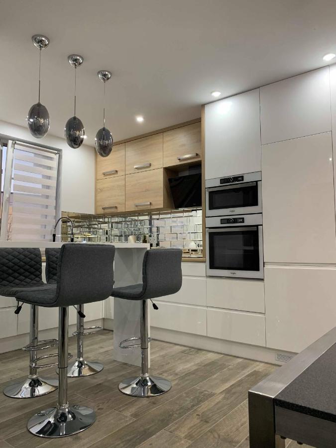 Prestige Line Apartament Legnica Ngoại thất bức ảnh
