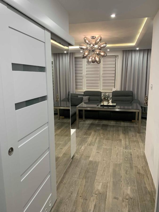 Prestige Line Apartament Legnica Ngoại thất bức ảnh