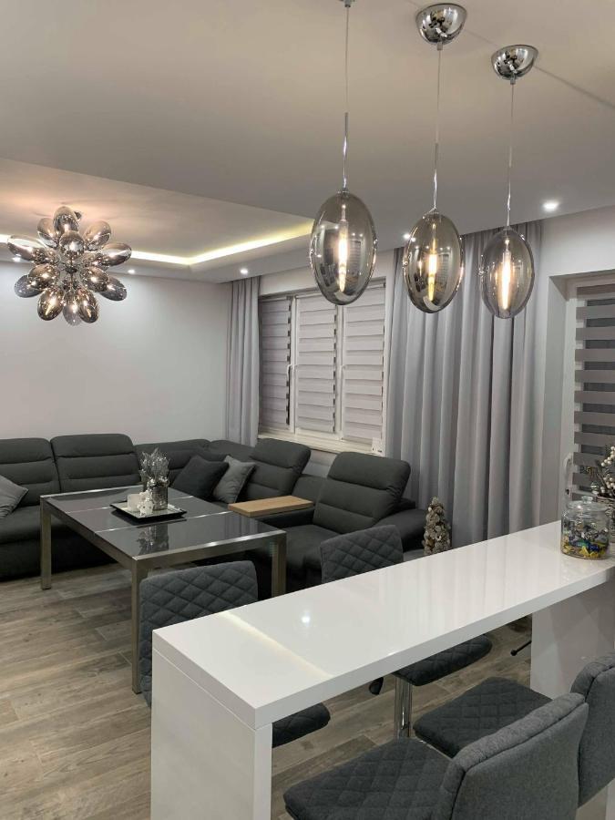 Prestige Line Apartament Legnica Ngoại thất bức ảnh