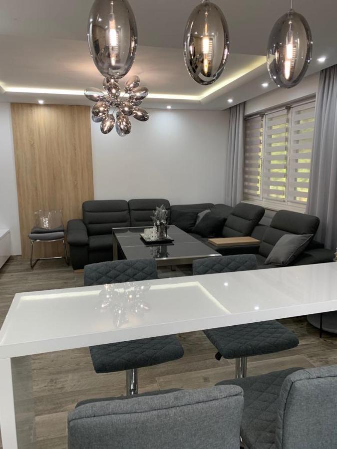 Prestige Line Apartament Legnica Ngoại thất bức ảnh