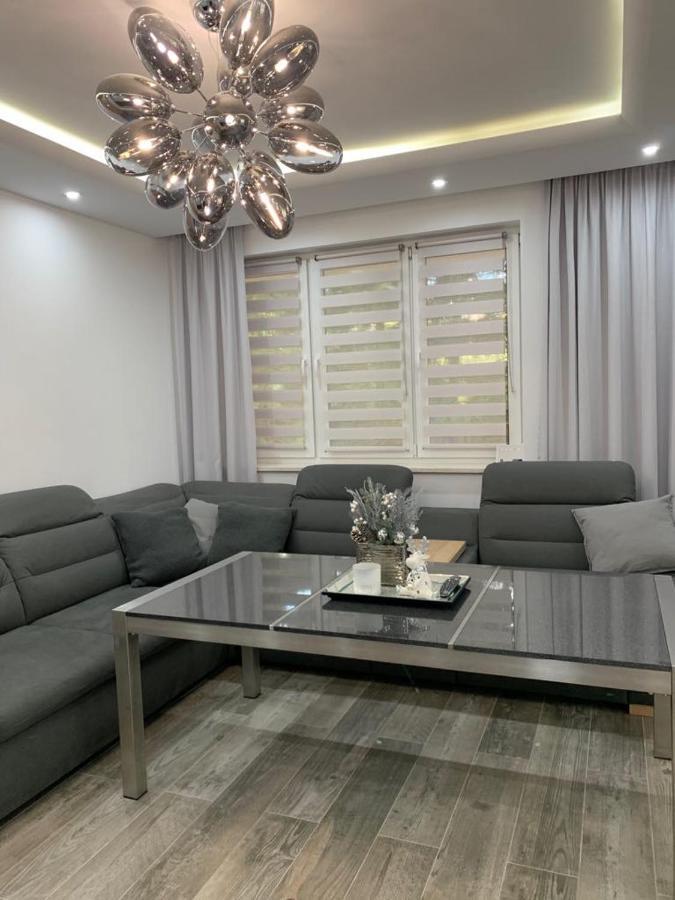 Prestige Line Apartament Legnica Ngoại thất bức ảnh